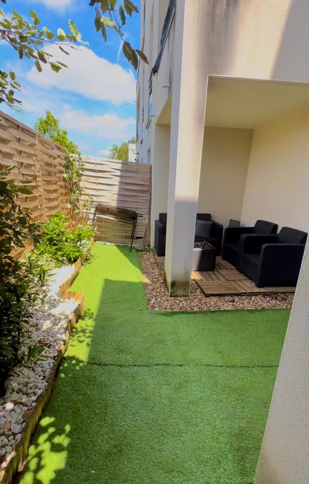 Appartement Rez De Chaussee Avec Parking Prive Ορλεάνη Εξωτερικό φωτογραφία
