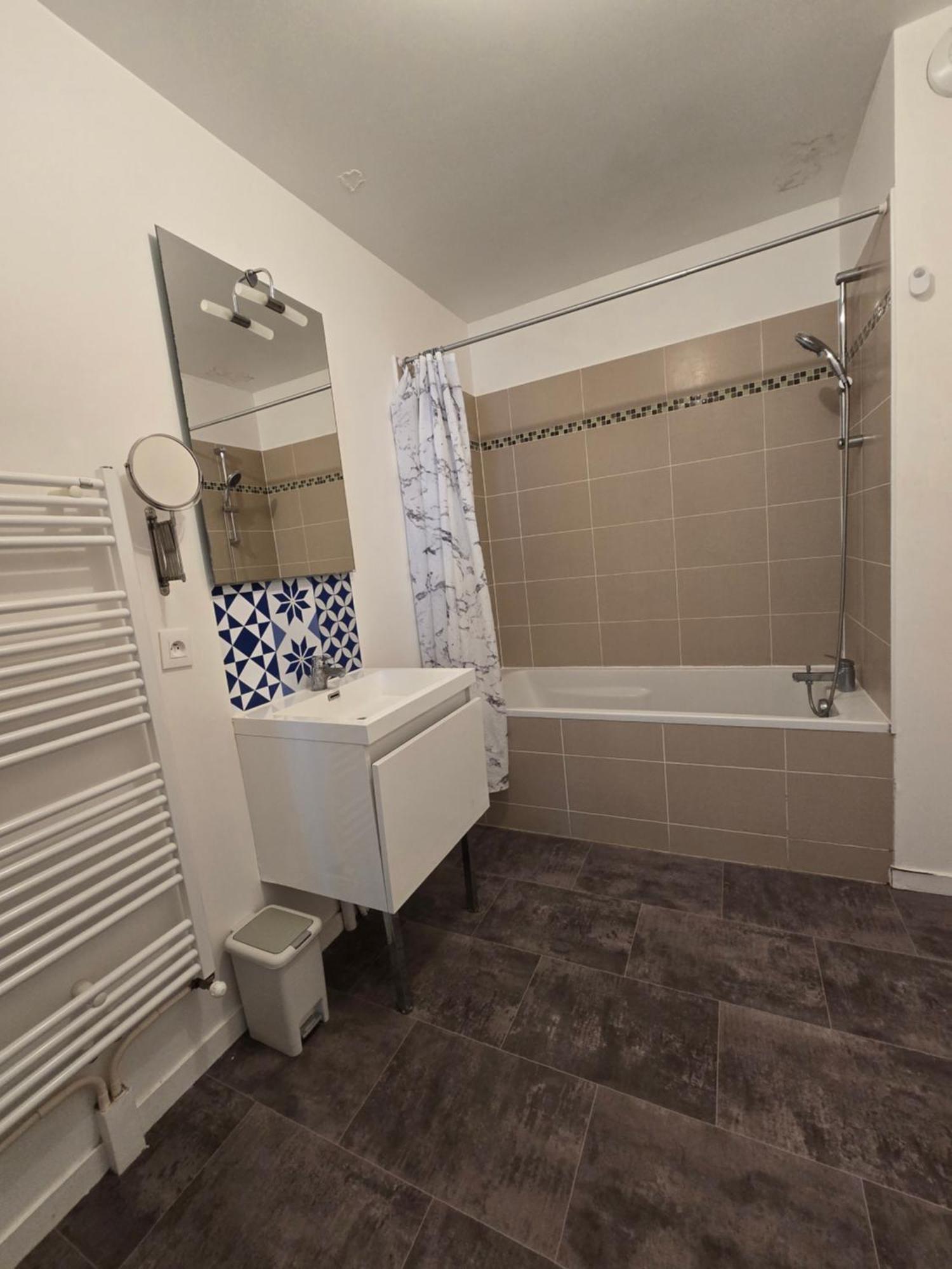 Appartement Rez De Chaussee Avec Parking Prive Ορλεάνη Εξωτερικό φωτογραφία